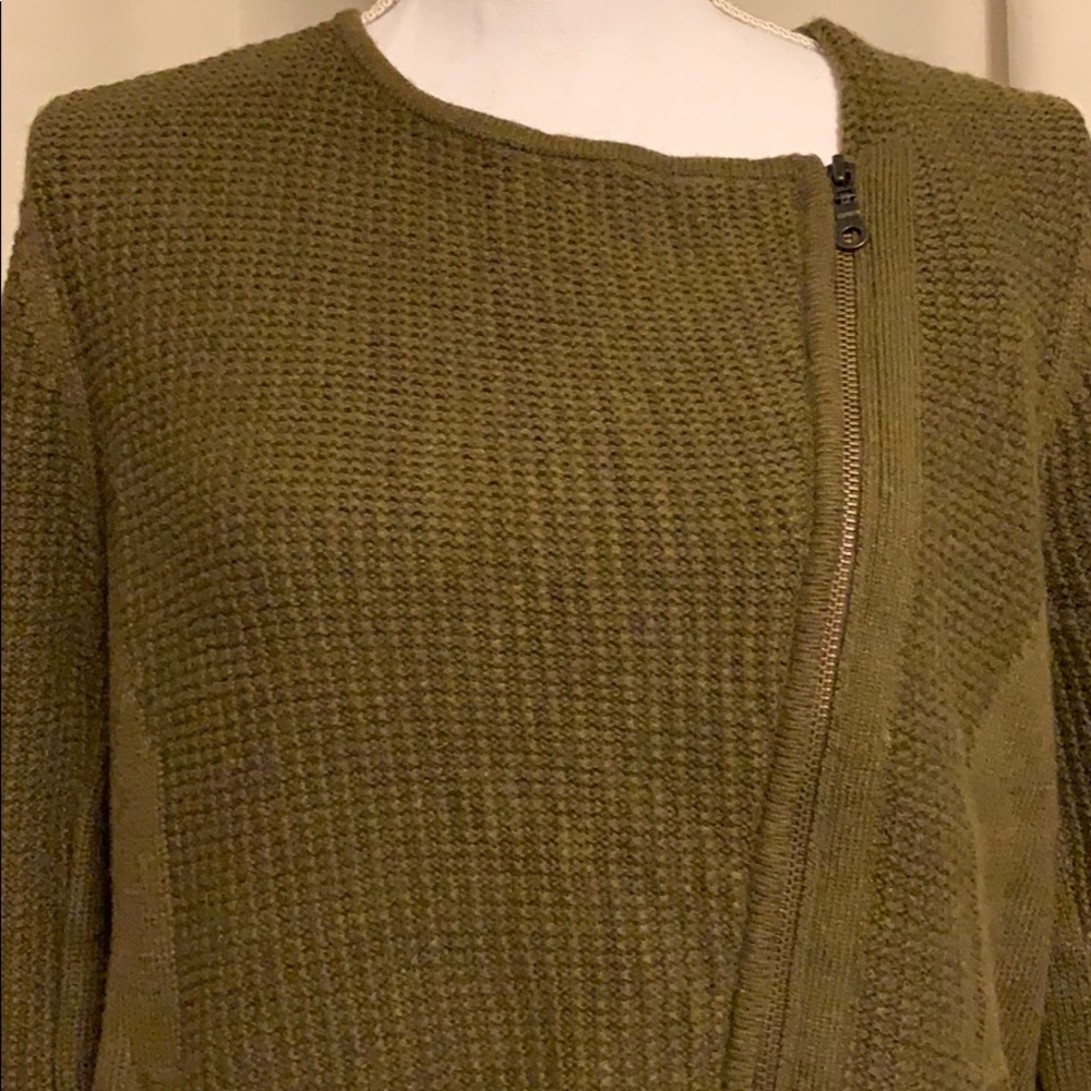 Loft - Asymmetrical green zipper Sweater. Size L. Worn once -excellent c…
